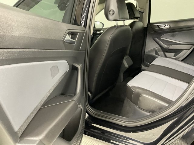 Used 2025 Volkswagen Jetta SE image 13