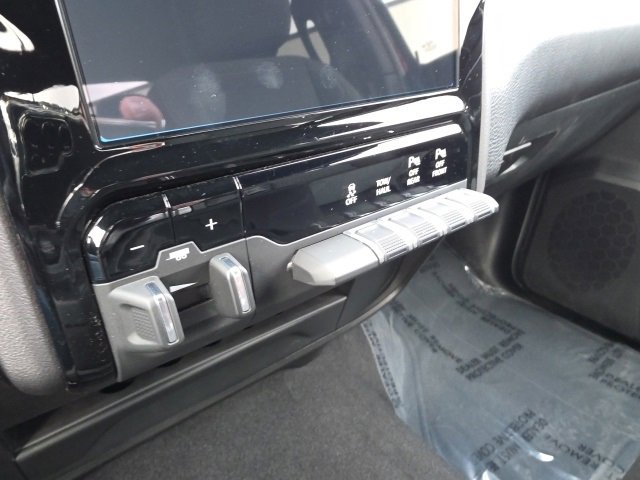 Used 2024 RAM 2500 Big Horn w/ Night Edition image 26