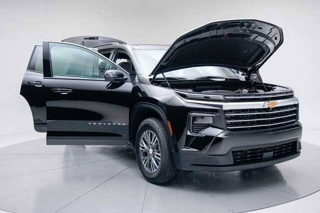 New 2026 Chevrolet Traverse LT w/ Enhanced Driving Package image 16