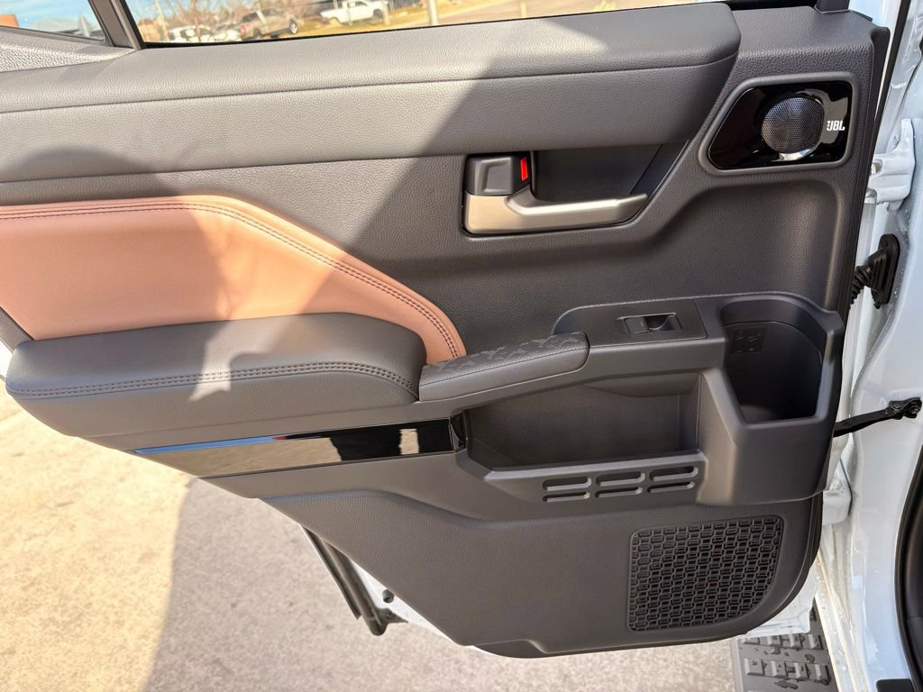 Used 2025 Toyota 4Runner Limited image 24