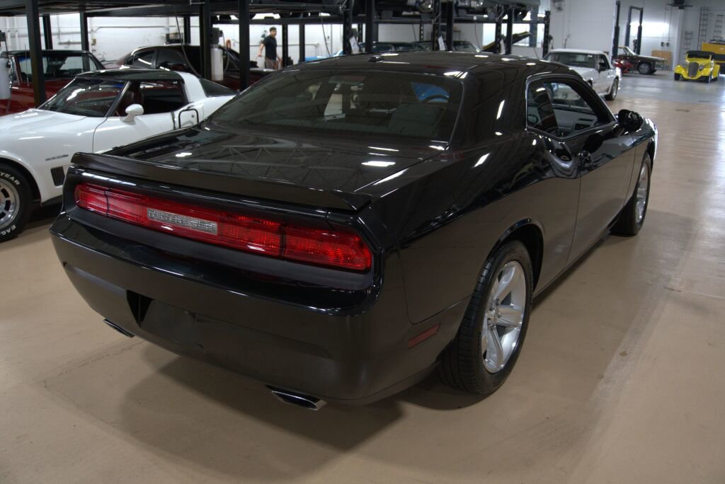 Used 2009 Dodge Challenger R/T image 4
