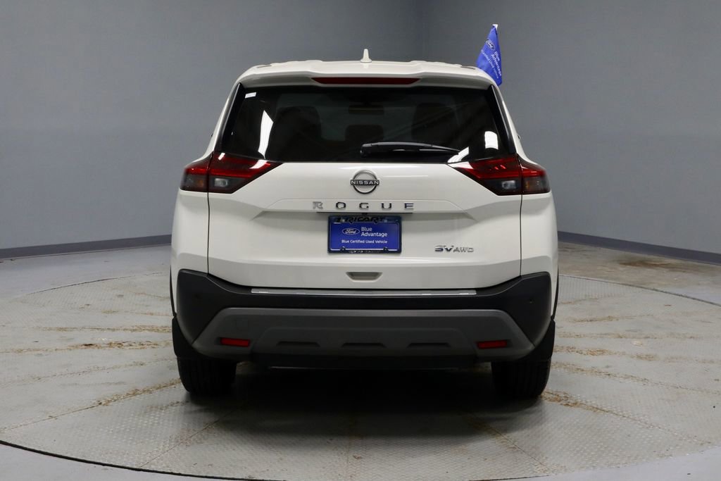 Used 2023 Nissan Rogue SV image 10