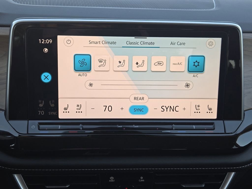 New 2026 Volkswagen Atlas SE FWD image 15