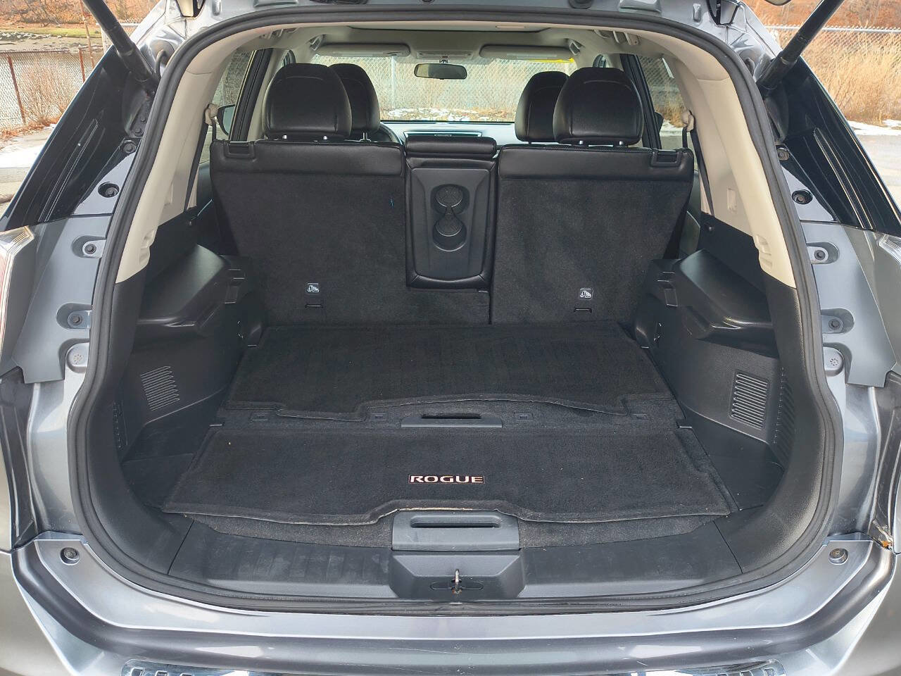 Used 2016 Nissan Rogue SL w/ SL Premium Package image 21