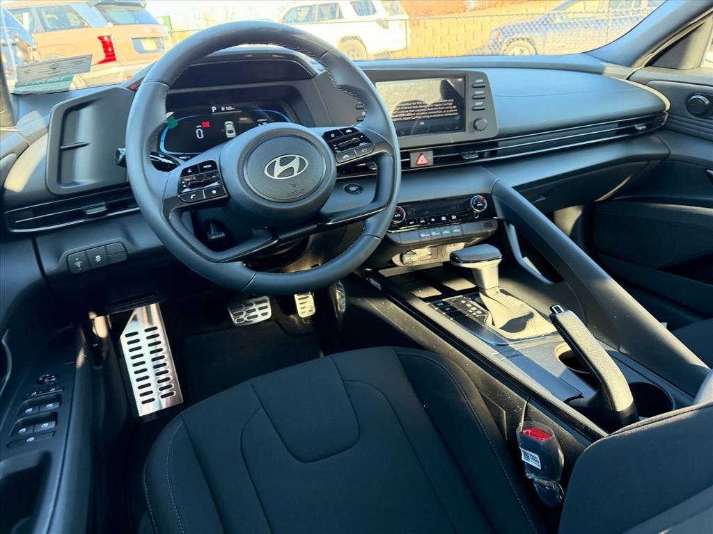 New 2026 Hyundai Elantra Sport image 5