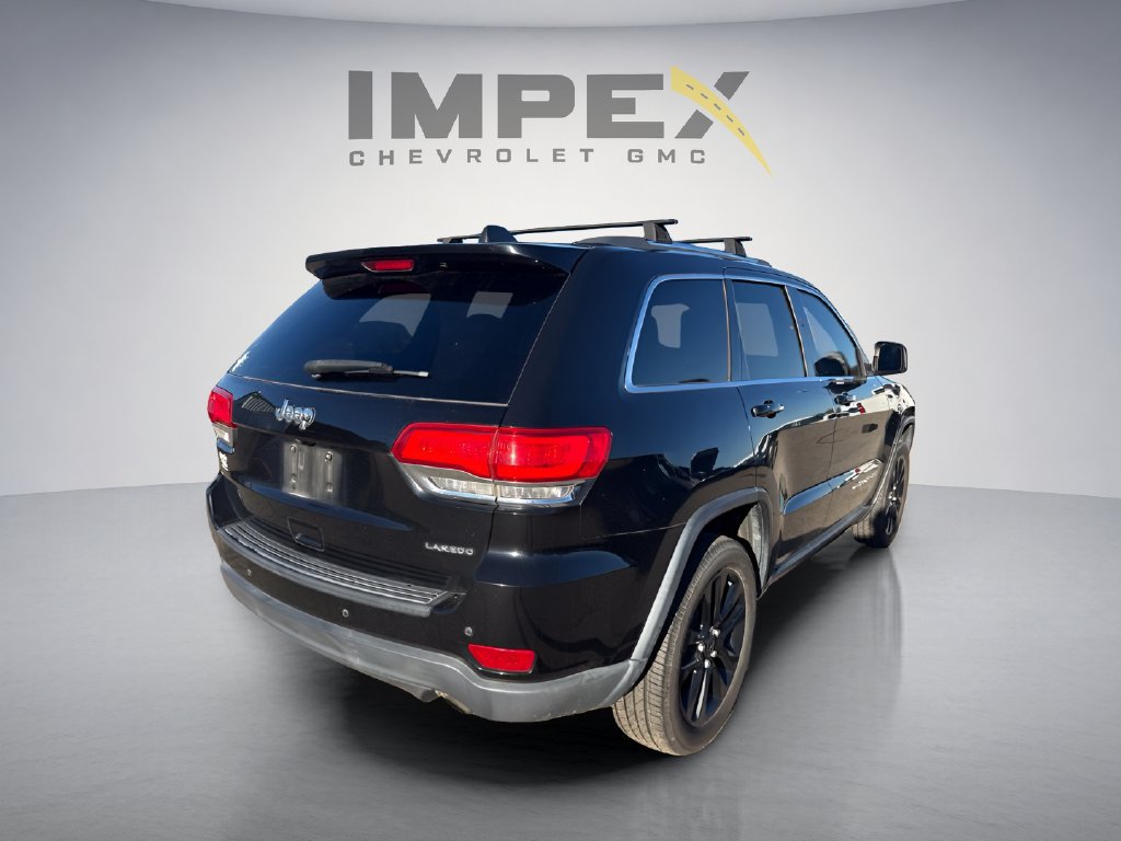 Used 2018 Jeep Grand Cherokee Laredo RWD image 5