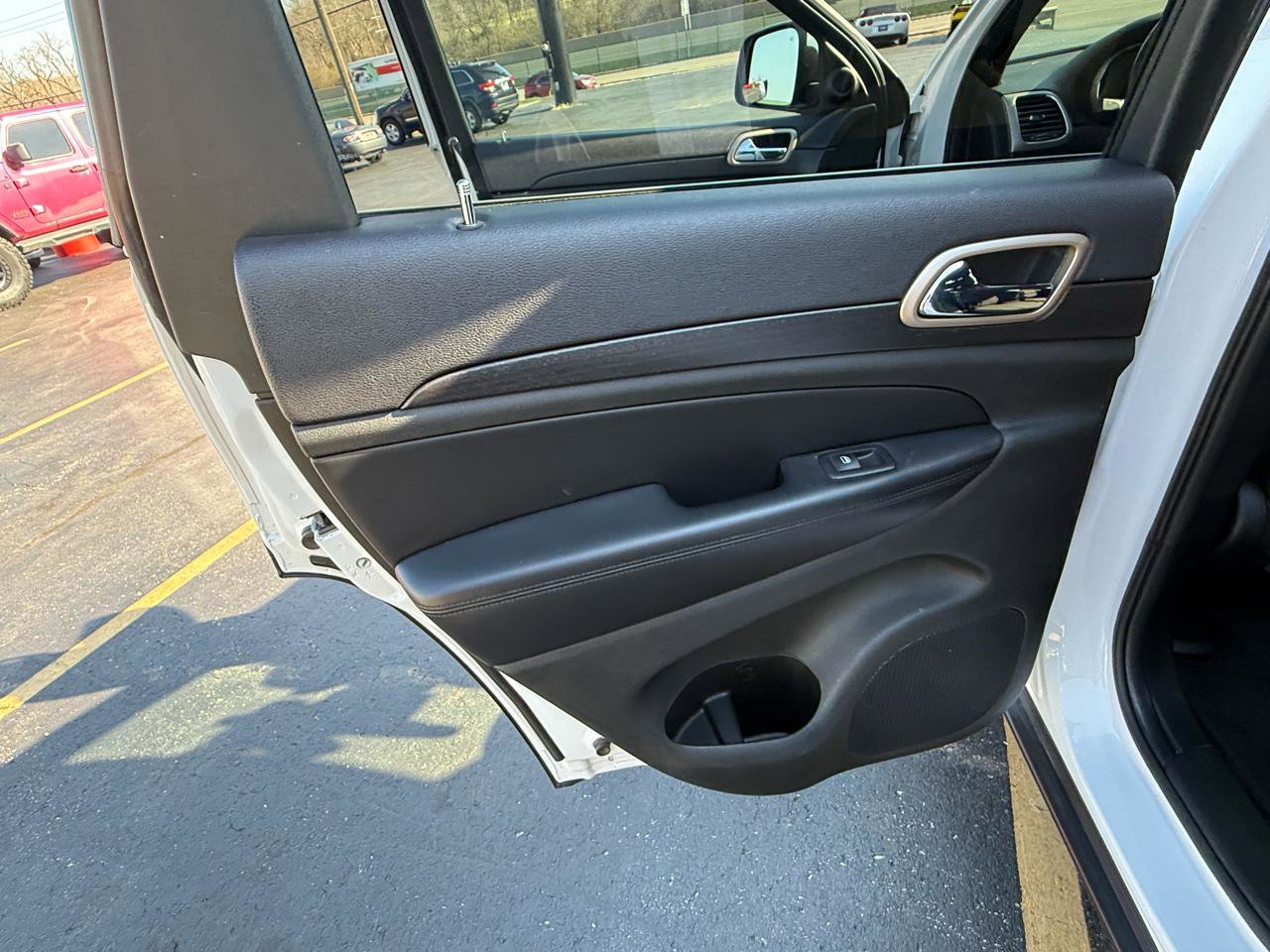 Used 2015 Jeep Grand Cherokee Laredo w/ Quick Order Package 23E image 22