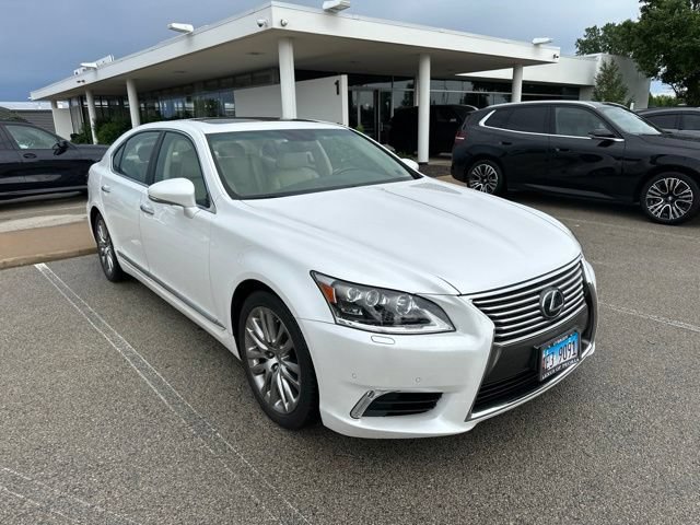 Used 2017 Lexus LS 460 L RWD image 4