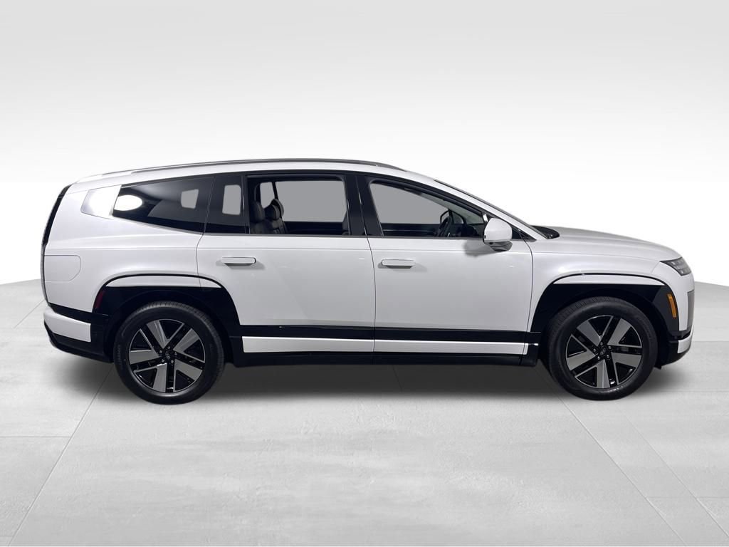 New 2026 Hyundai Ioniq 9 SEL image 6