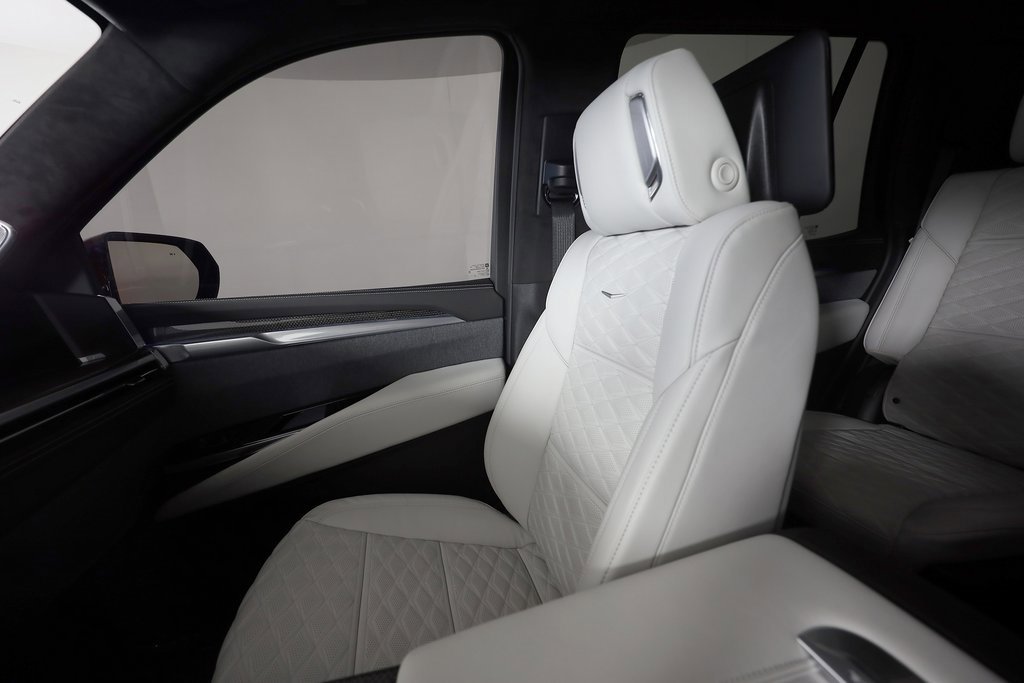 Used 2025 Cadillac Escalade V w/ LPO, Floor Liner Package image 40