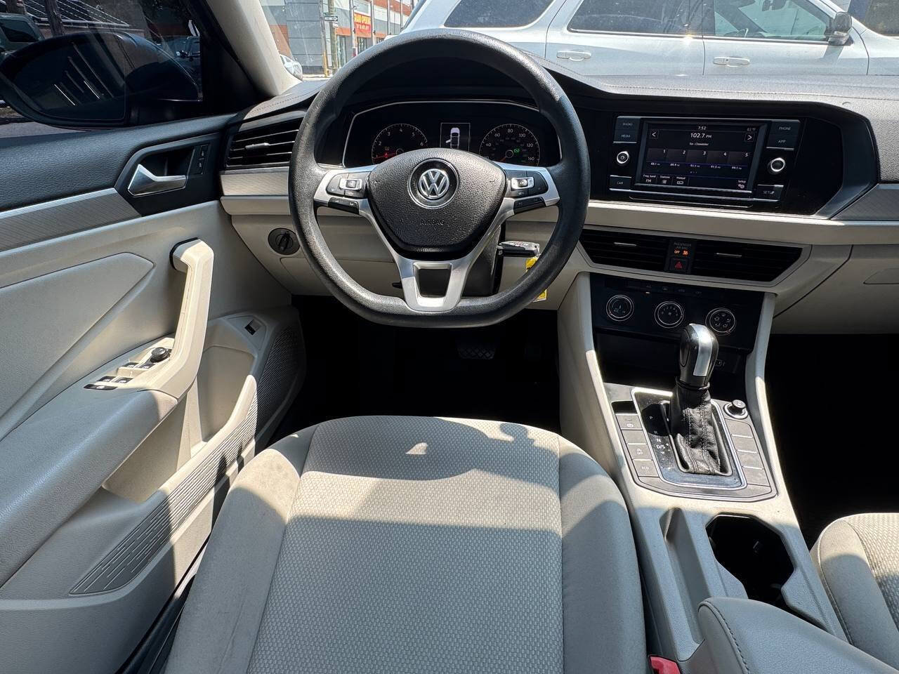 Used 2019 Volkswagen Jetta SE FWD image 15