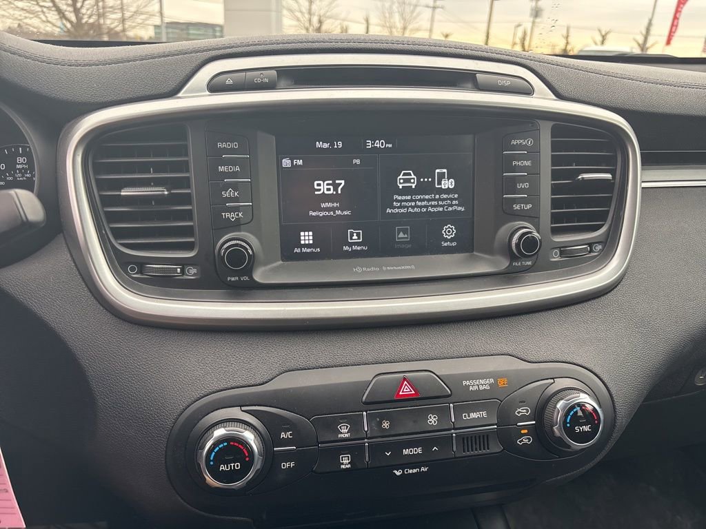 Used 2018 Kia Sorento LX image 10