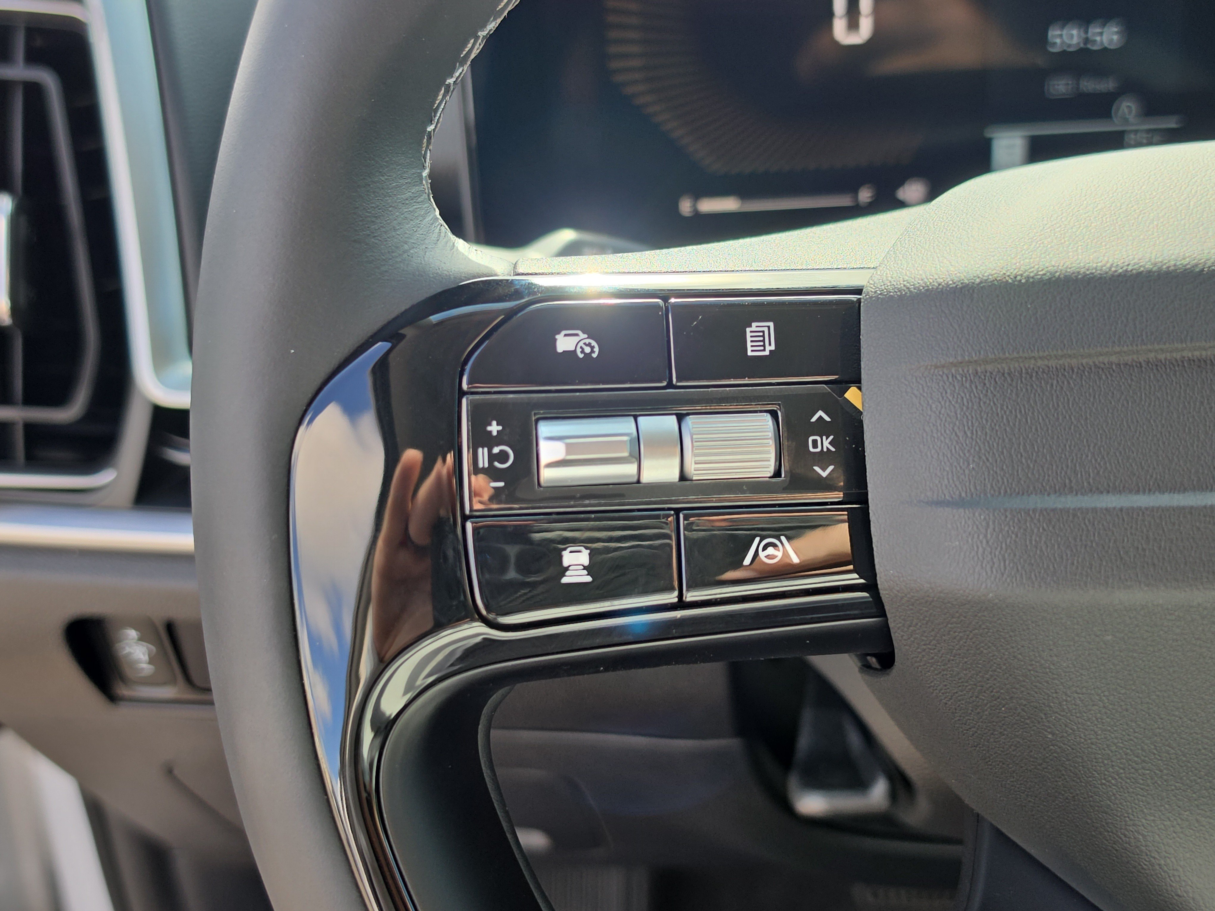 New 2026 Kia Sorento LX FWD image 29