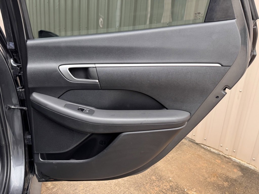 Used 2023 Hyundai Sonata SE w/ Cargo Package image 19