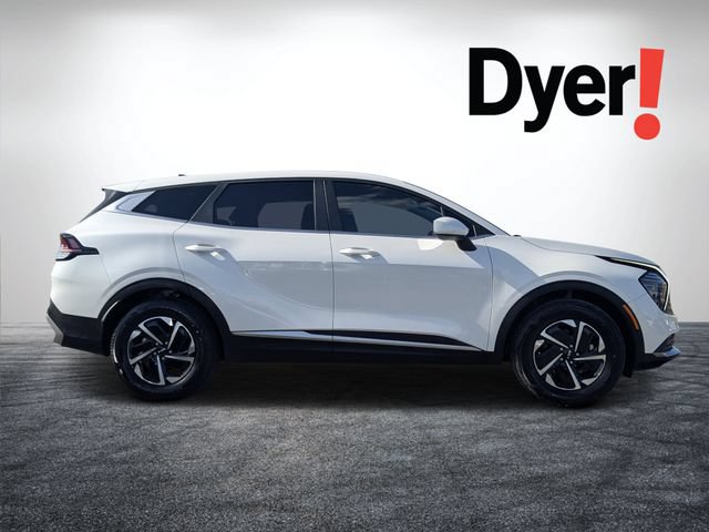 Certified 2025 Kia Sportage LX FWD image 2