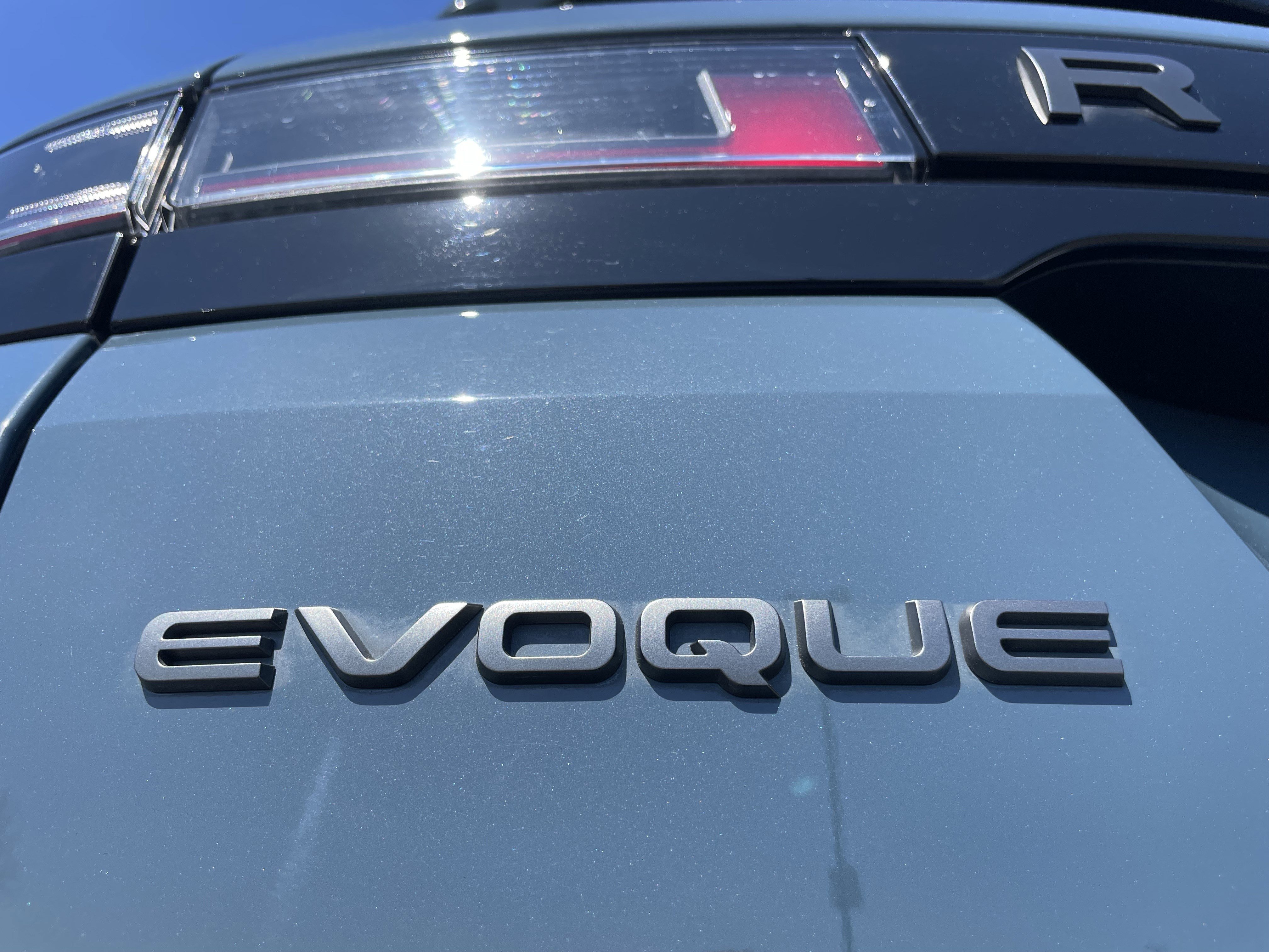 Used 2024 Land Rover Range Rover Evoque Dynamic SE image 33