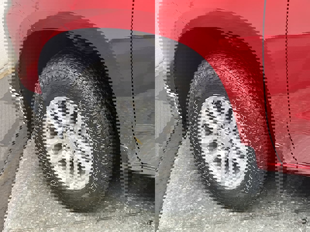 Used 2024 Chevrolet Silverado 1500 LT image 34