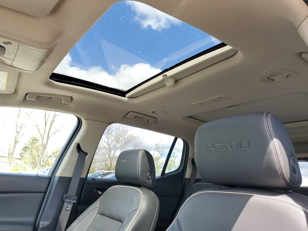 Used 2017 GMC Acadia Denali AWD/4WD image 12
