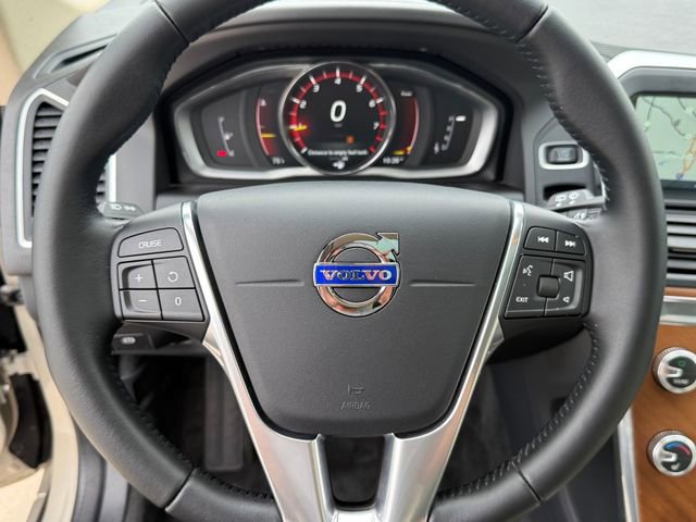 Used 2017 Volvo XC60 T5 Inscription w/ Preferred Option Package AWD/4WD image 15