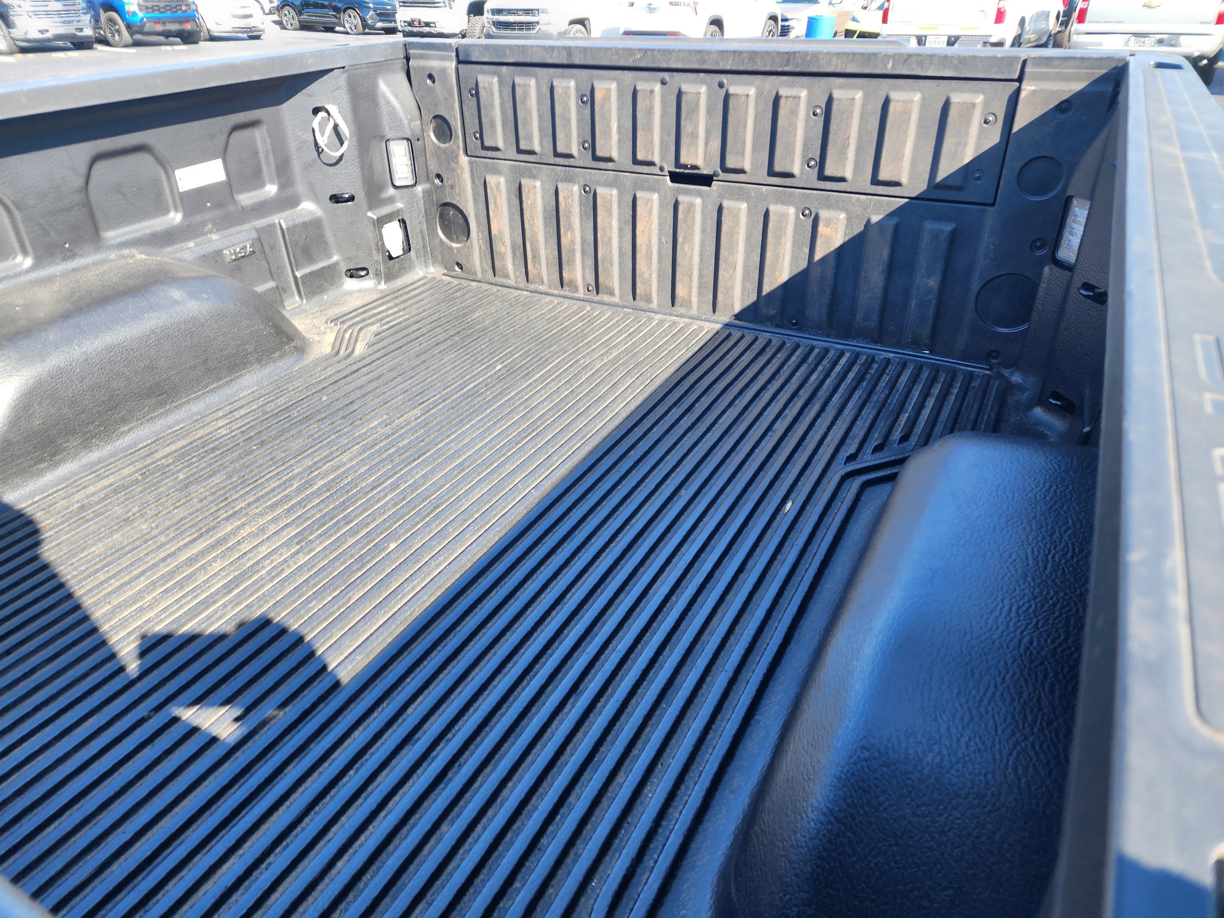 Used 2024 GMC Sierra 1500 SLT image 13