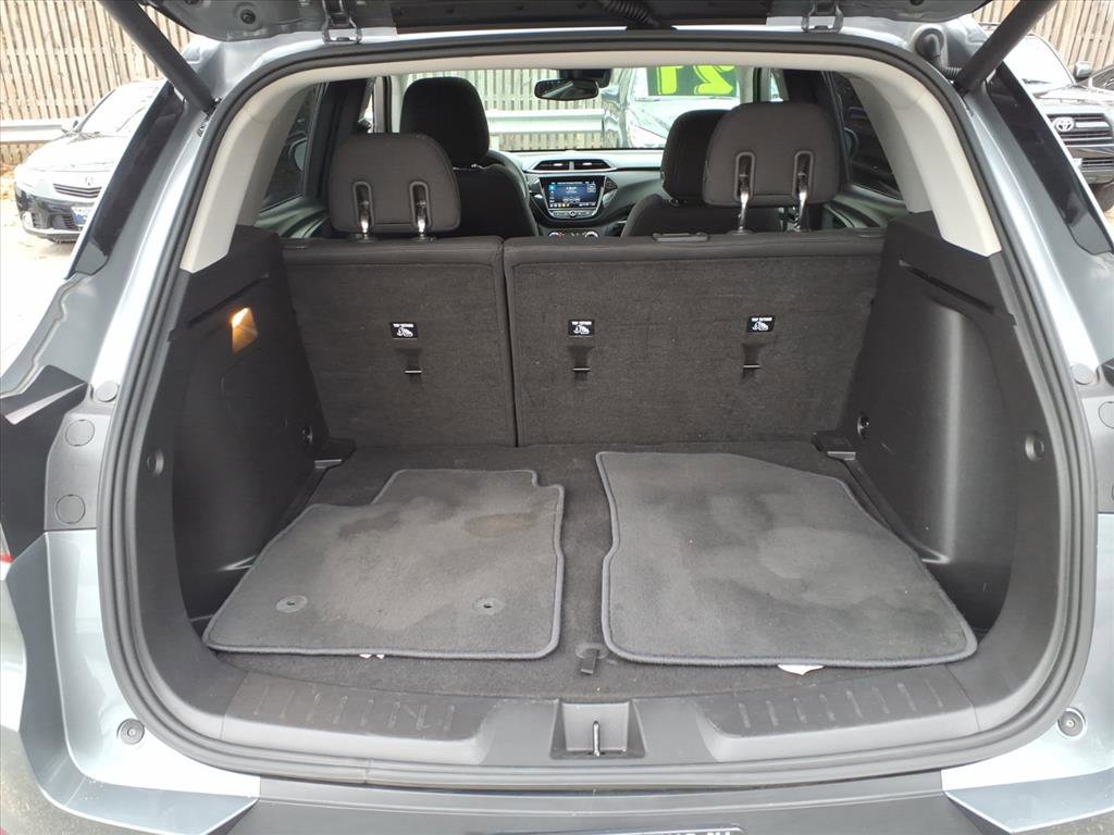 Used 2021 Chevrolet TrailBlazer LT w/ Sun and Liftgate Package image 13