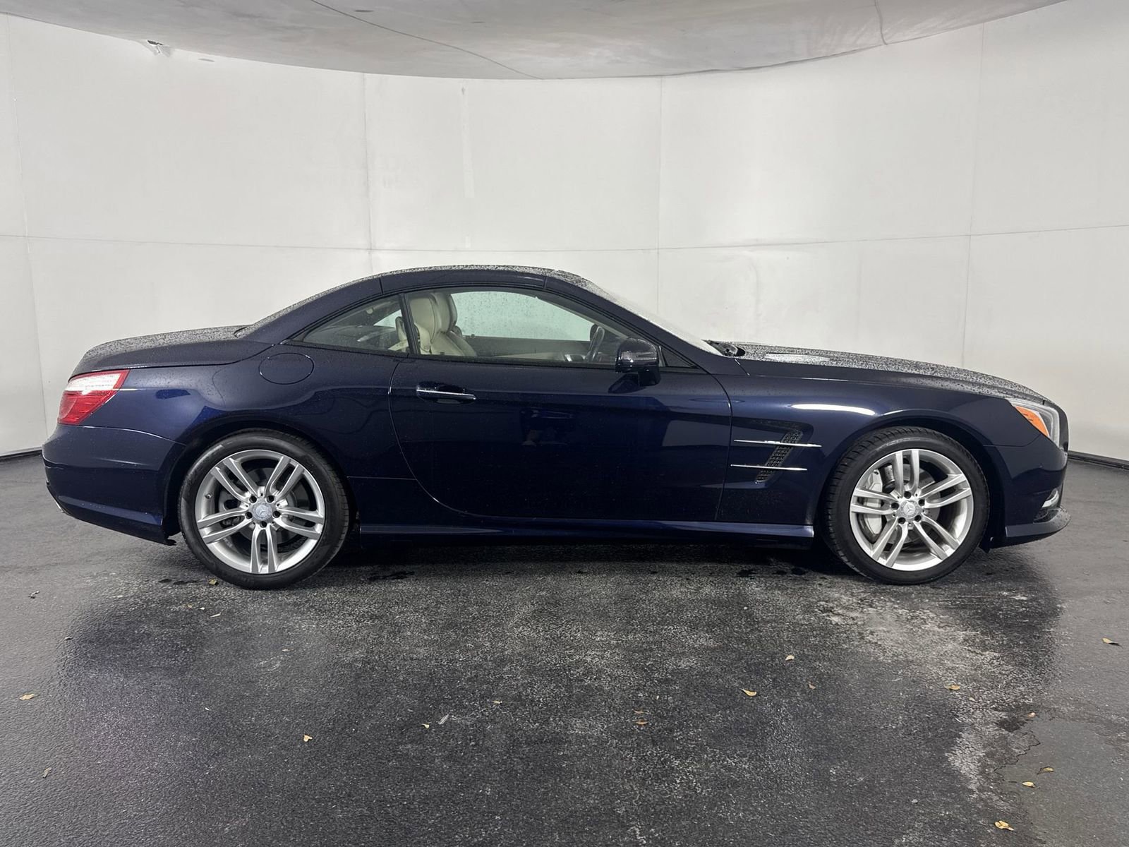 Used 2015 Mercedes-Benz SL 550 image 13