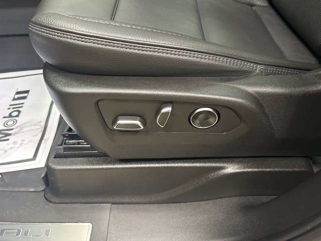 Used 2024 GMC Yukon Denali image 11