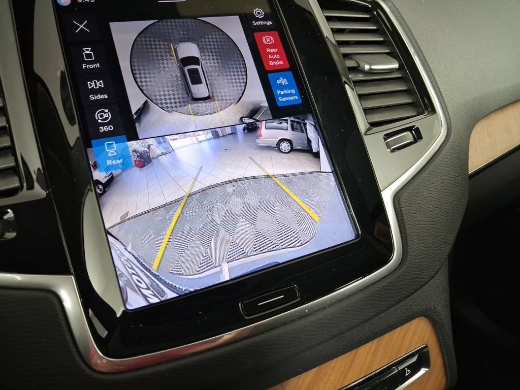 Certified 2025 Volvo XC90 T8 Plus w/ Protection Package AWD/4WD image 31
