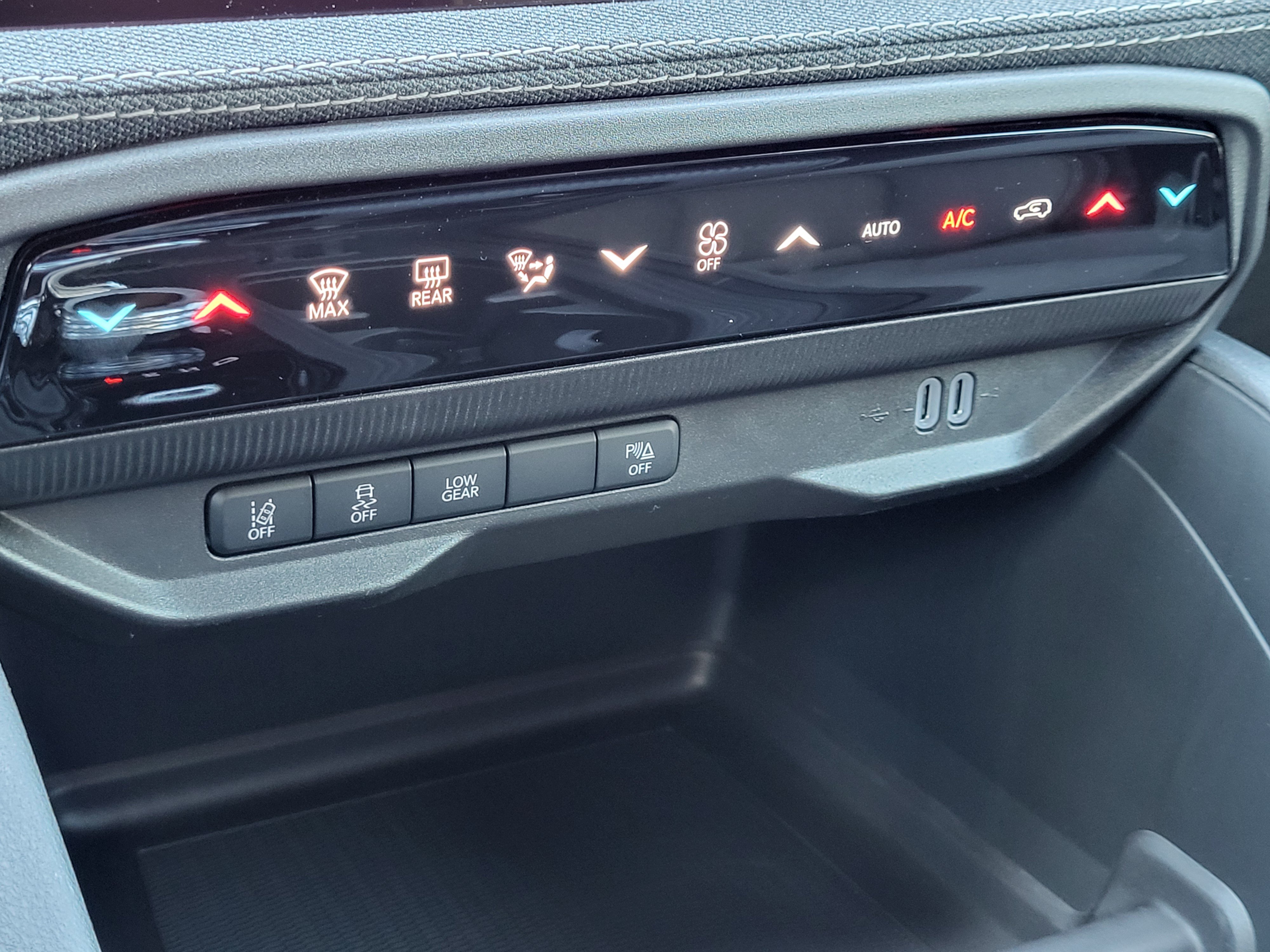 New 2026 Jeep Cherokee Laredo AWD/4WD image 21