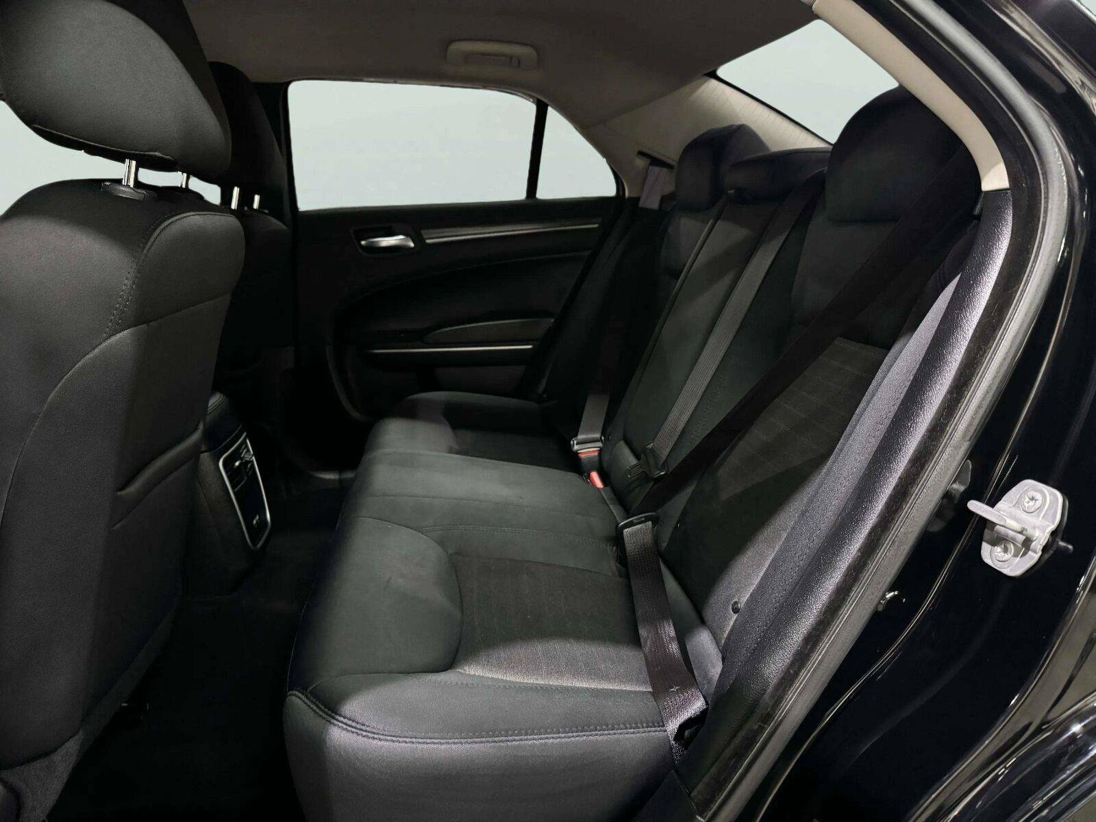 Used 2022 Chrysler 300 Touring w/ Sport Appearance Package RWD image 36