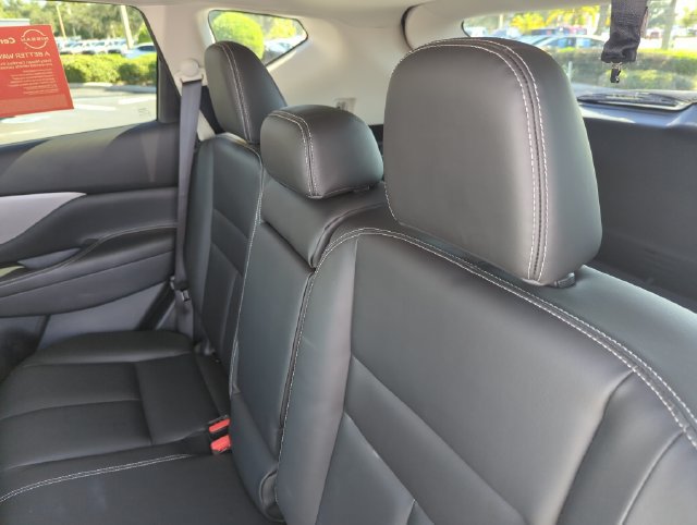 Certified 2024 Nissan Murano SV FWD image 29