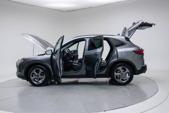 Used 2025 Ford Escape ST-Line FWD image 19