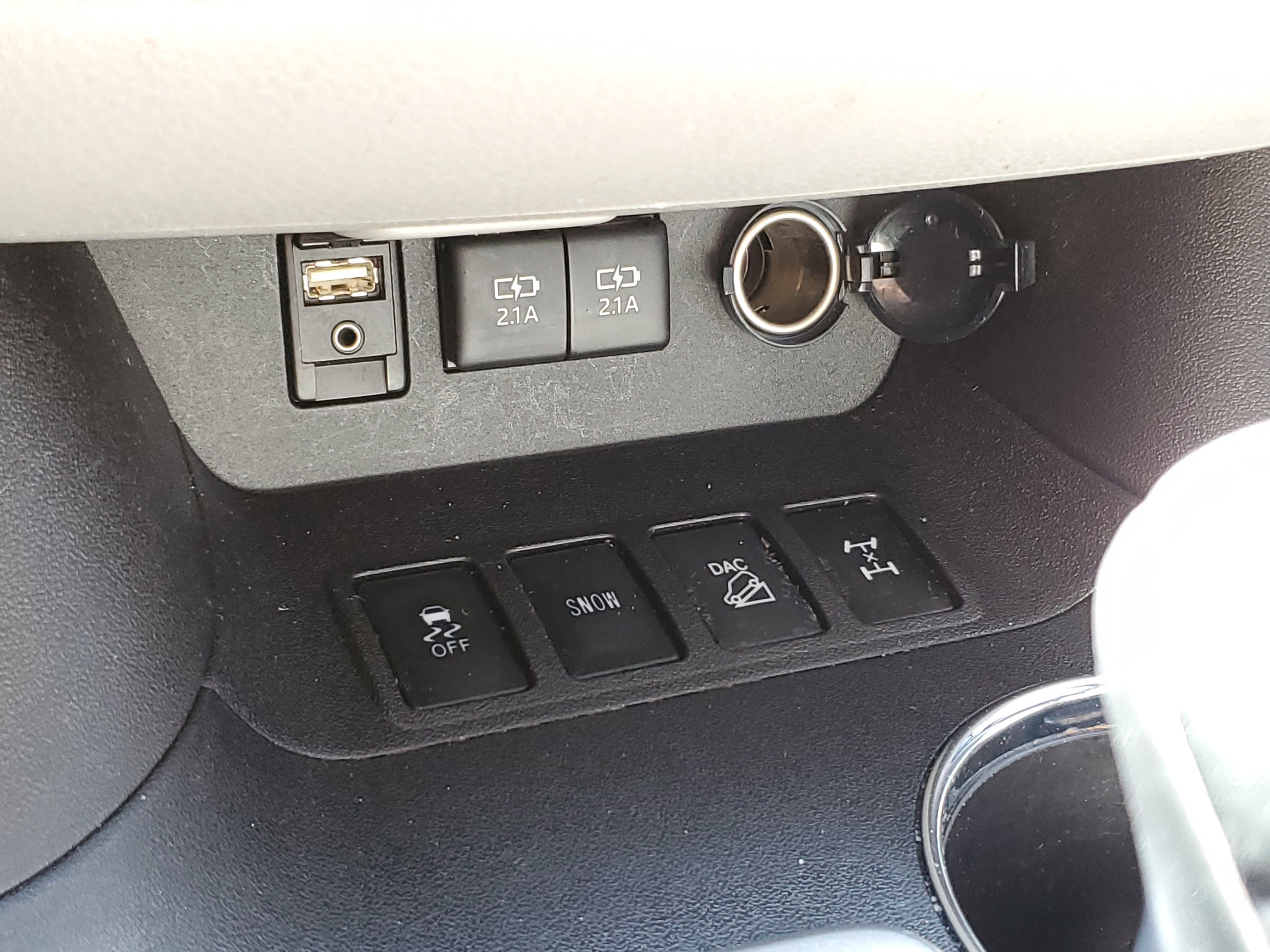 Used 2017 Toyota Highlander XLE image 22