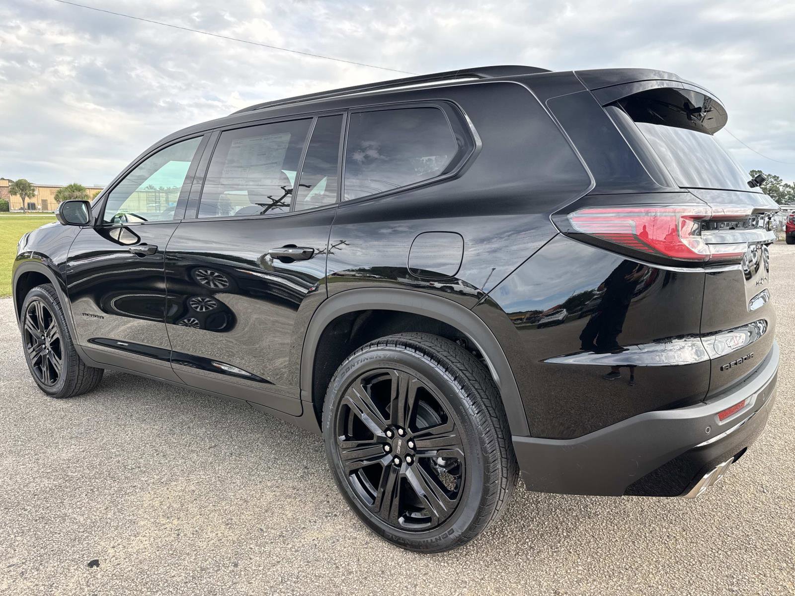 New 2026 GMC Acadia Elevation w/ Black Edition image 5