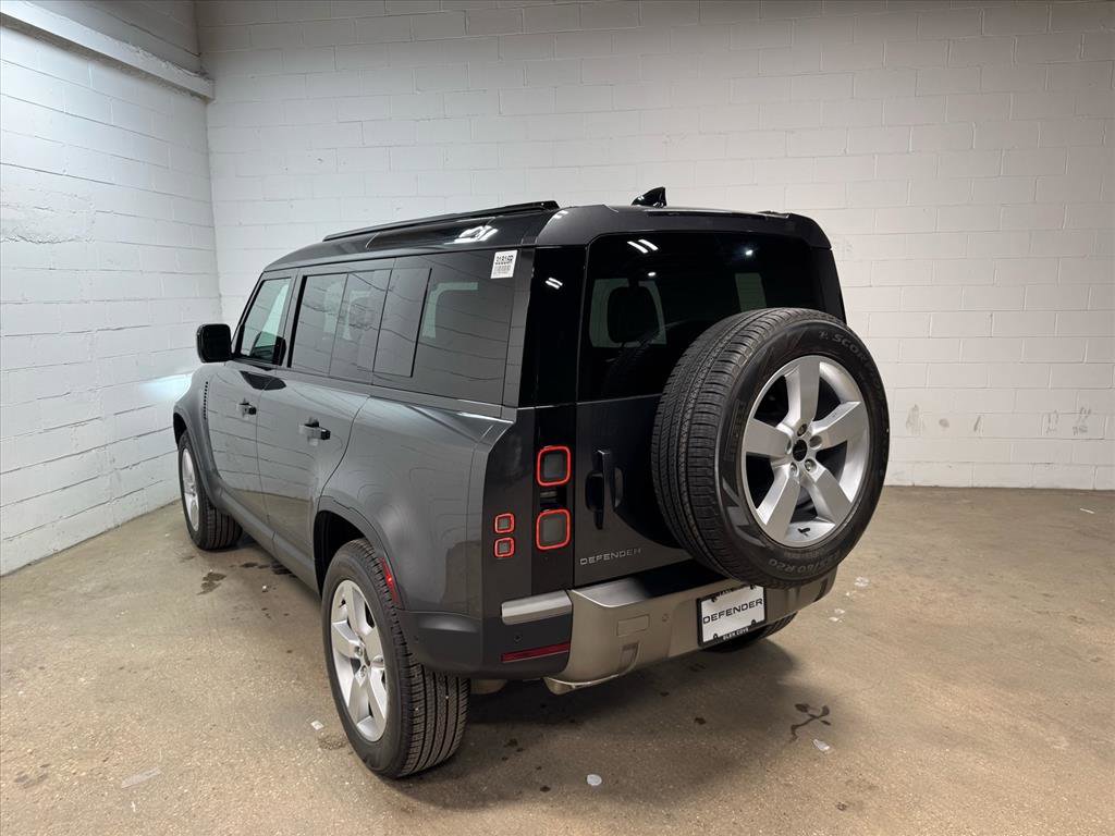 Used 2026 Land Rover Defender 110 S image 9