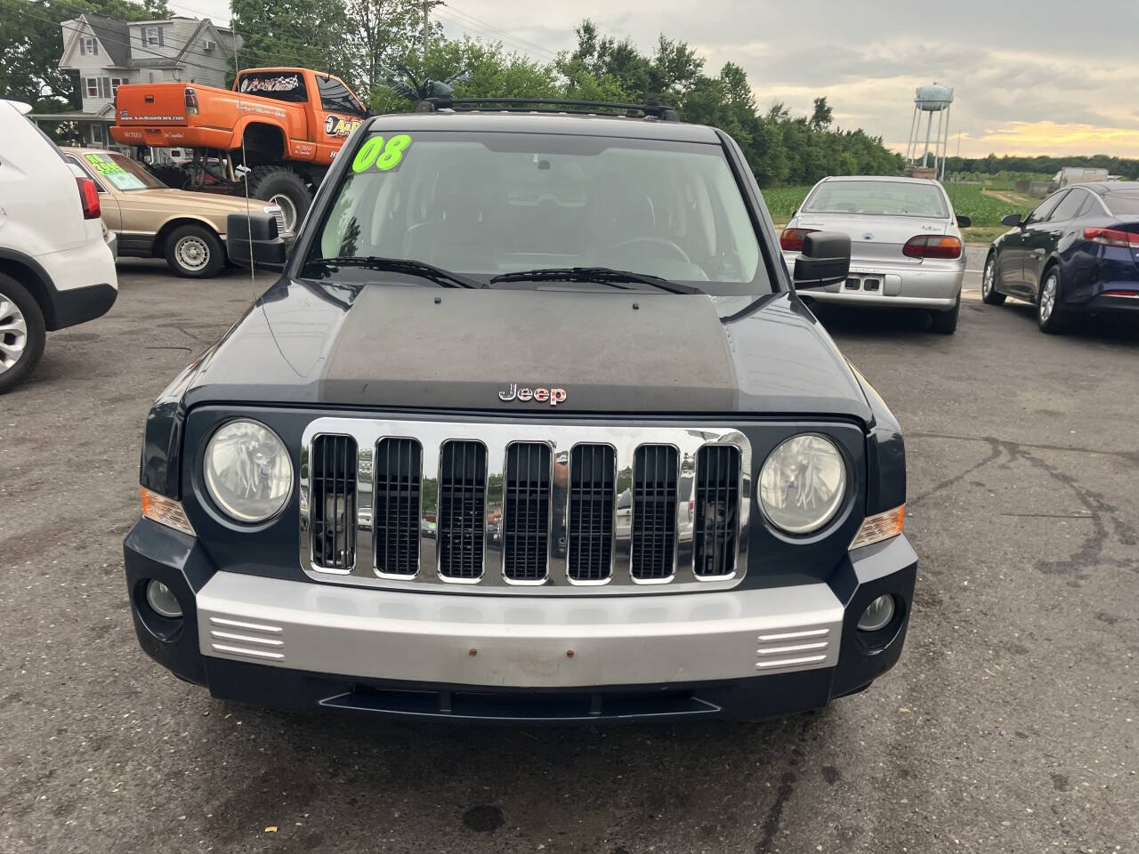 Used 2008 Jeep Patriot Limited AWD/4WD image 4