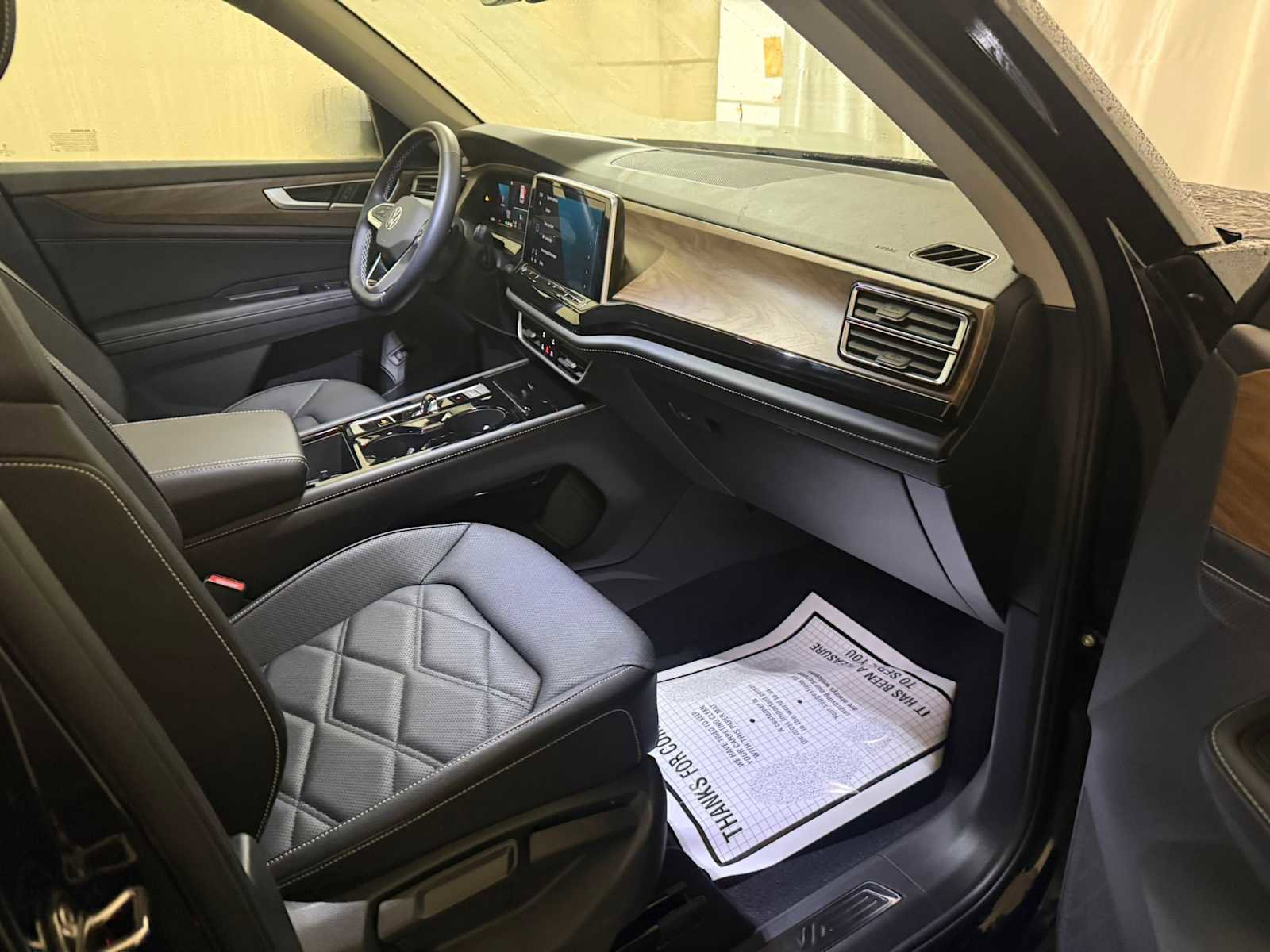 Certified 2025 Volkswagen Atlas SE image 27