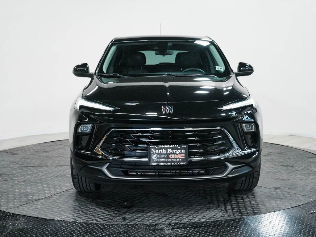 Used 2024 Buick Encore GX Preferred AWD/4WD image 2