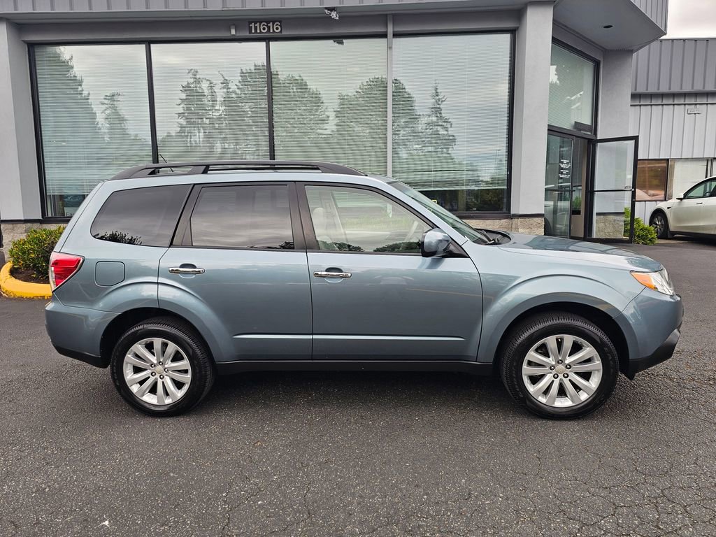 Used 2011 Subaru Forester 2.5X Premium AWD/4WD image 8