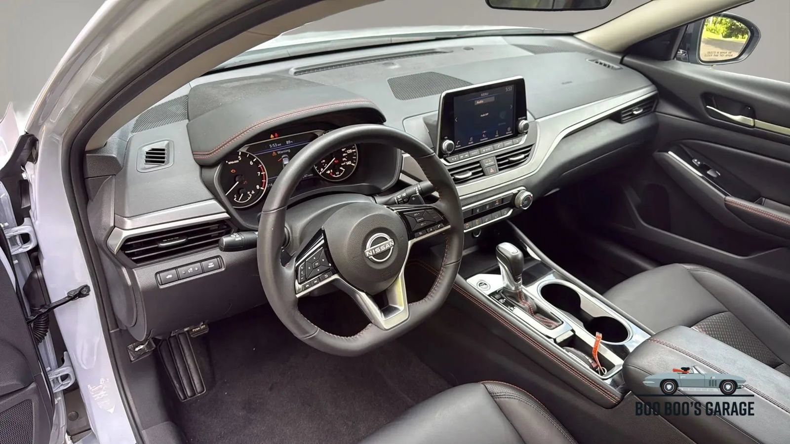 Used 2025 Nissan Altima 2.5 SR FWD image 10