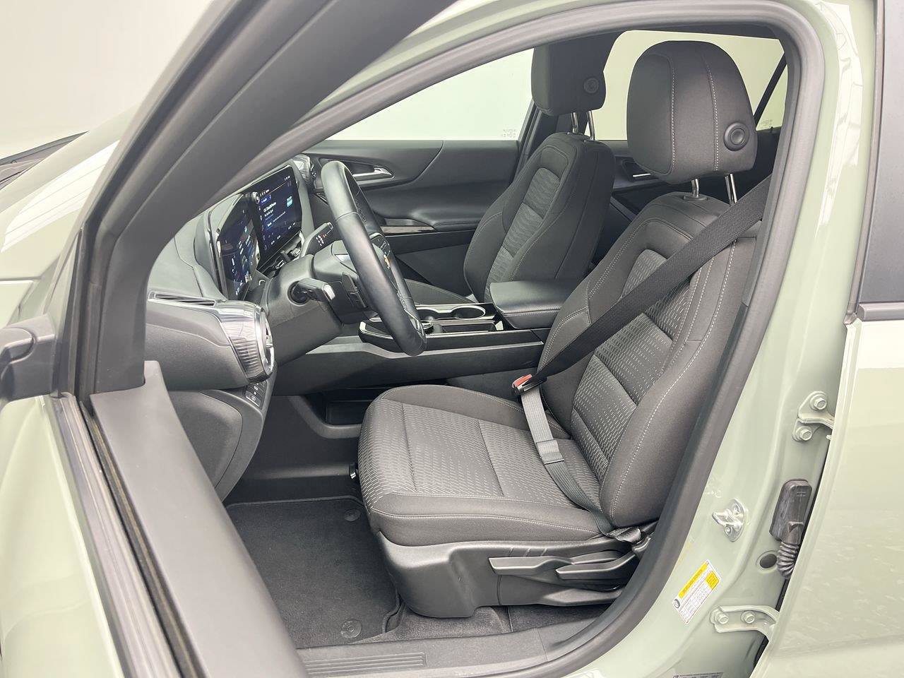 Certified 2026 Chevrolet Equinox LT AWD/4WD image 10