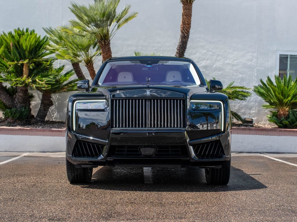Used 2025 Rolls-Royce Cullinan Black Badge AWD/4WD image 5