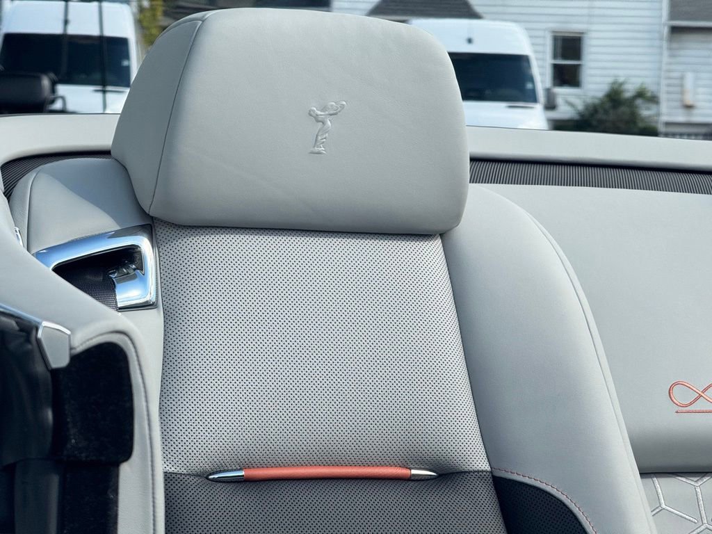 Used 2018 Rolls-Royce Dawn image 57