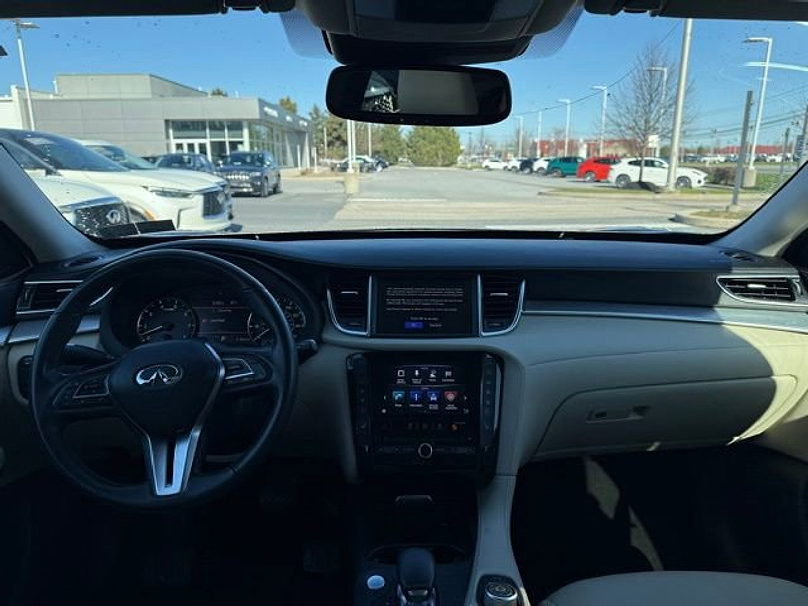 Used 2019 INFINITI QX50 Luxe w/ Navigation Package image 4