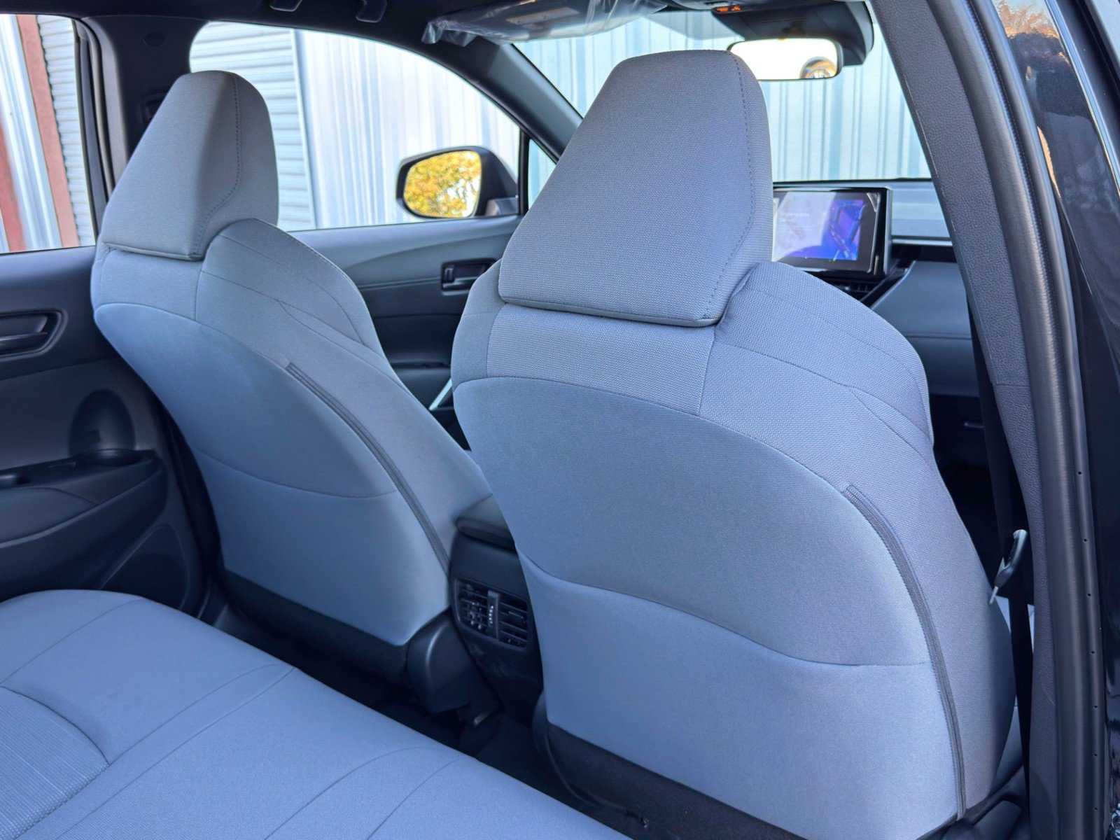 Used 2025 Toyota Corolla Cross AWD Hybrid image 31