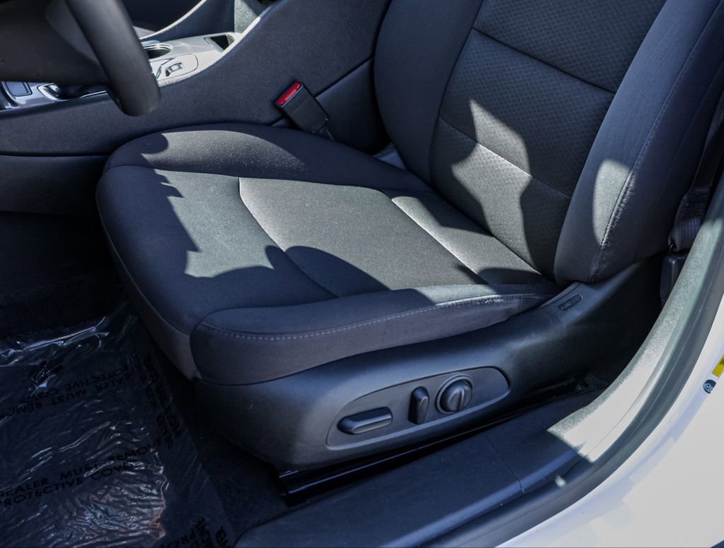 Used 2023 Chevrolet Malibu LT image 17