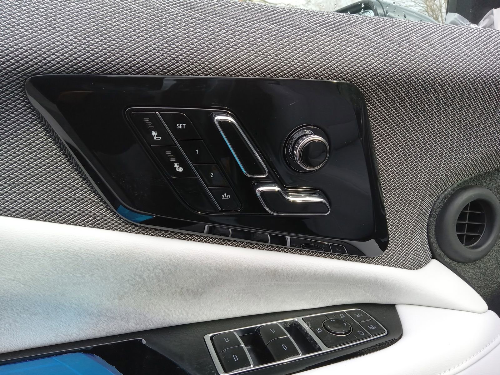 New 2026 Cadillac Optiq Sport 1 image 10