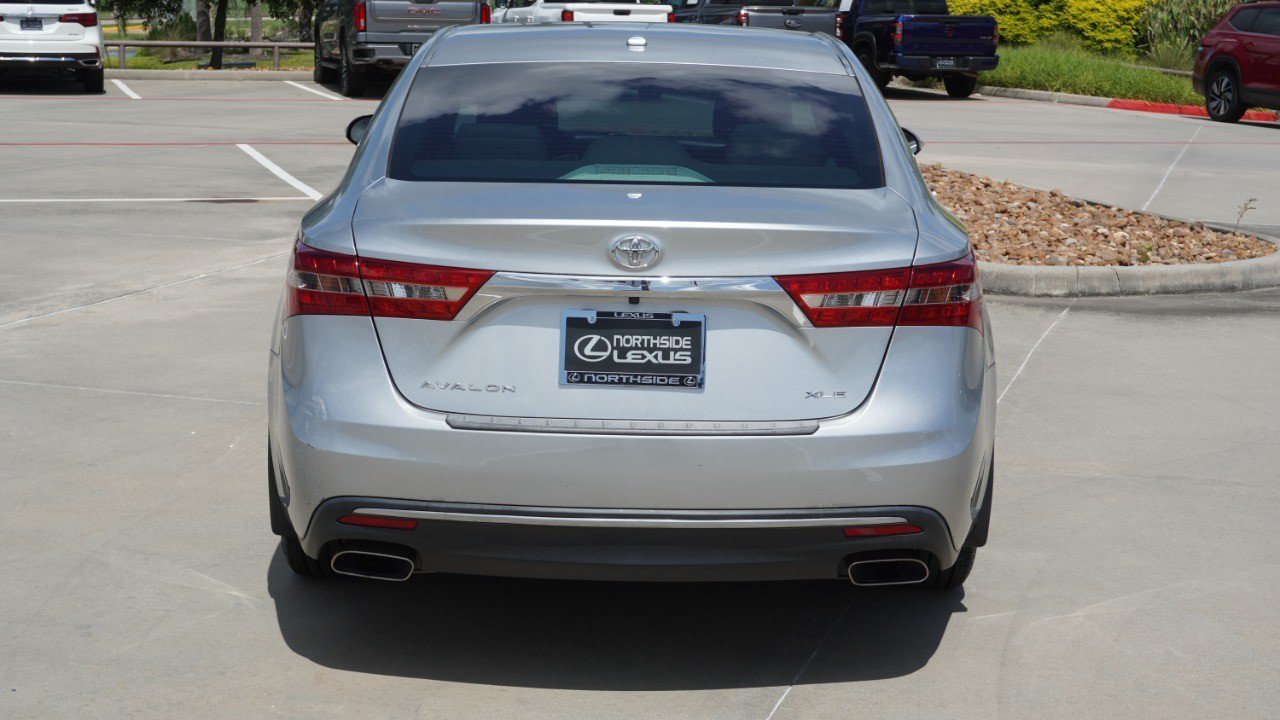 Used 2018 Toyota Avalon XLE Premium FWD image 7