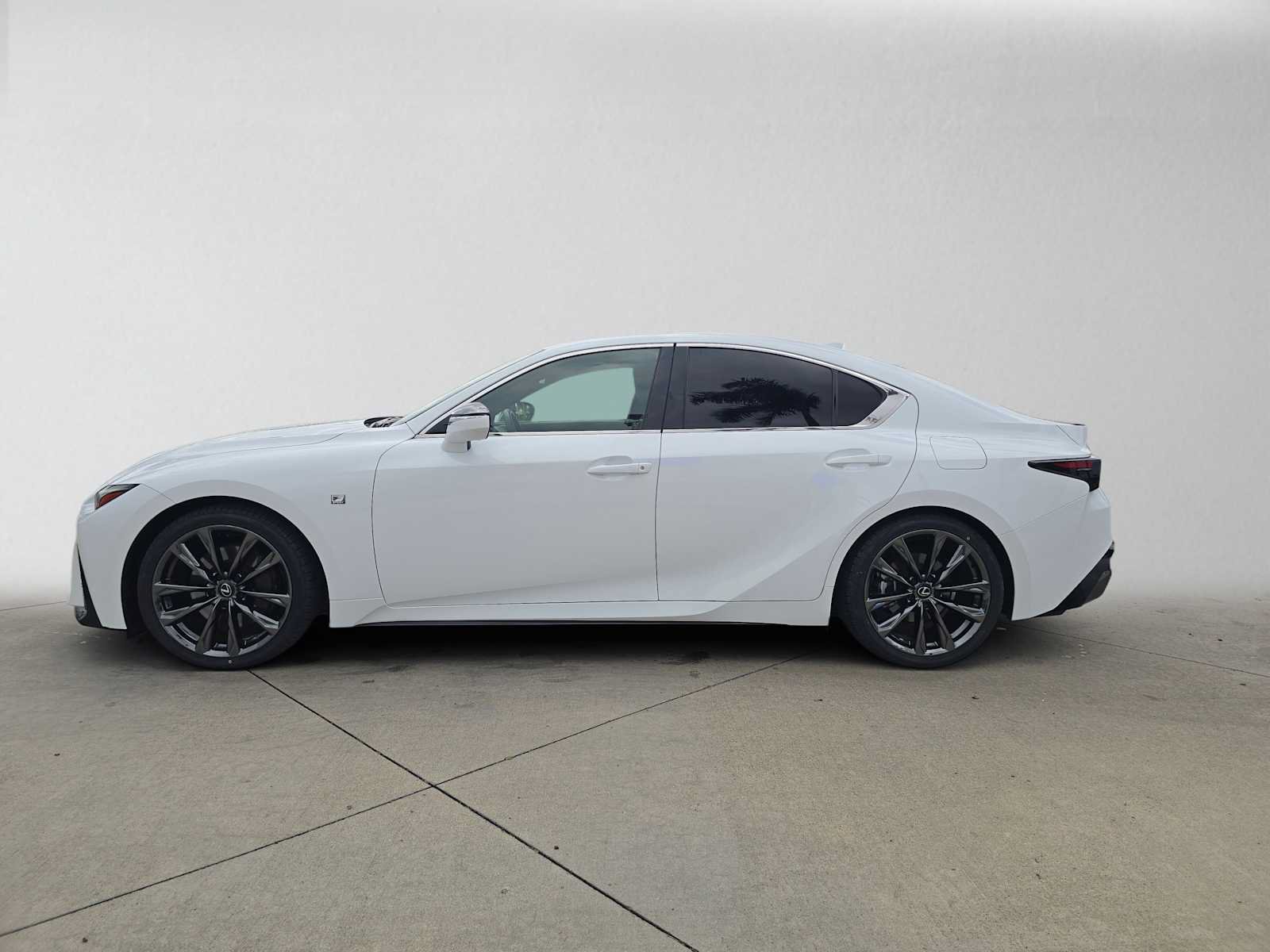 Used 2024 Lexus IS 350 F Sport RWD image 6
