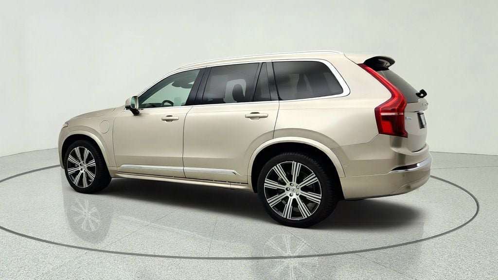 Used 2024 Volvo XC90 T8 Plus w/ Protection Package Premier AWD/4WD image 7